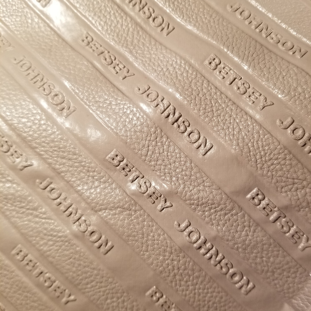 Betsey Johnson Tote - Picture 5 of 13